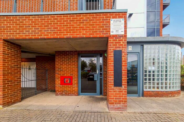 2 Bedroom Flat To Rent In Chapter Way, Colliers Wood, London, SW19