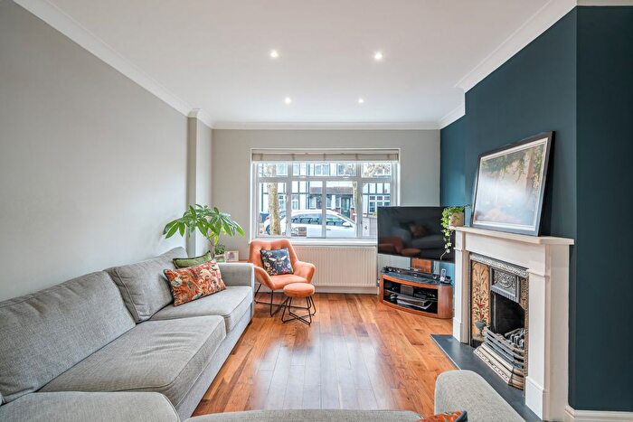 4 Bedroom Terraced House For Sale In Merton Hall Gardens, Wimbledon, London, SW20