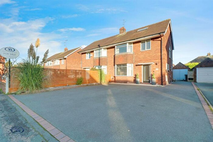 3 Bedroom Semi-Detached House For Sale In Lime Grove, Alsager, ST7