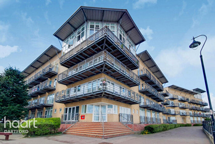 1 Bedroom Flat For Sale In Portland Place, Greenhithe, DA9