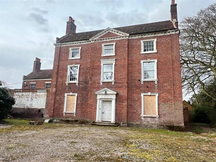 7 Bedroom Detached House For Sale In Stourbridge Road, Ismere, Kidderminster, DY10