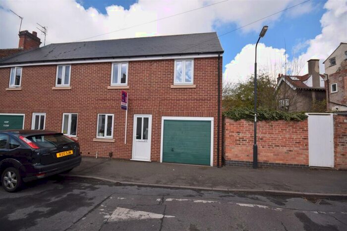 2 Bedroom Semi-Detached House To Rent In Redshaw Street, Derby, Derbyshire, DE1