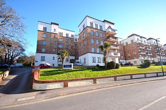 2 Bedroom Flat To Rent In Sea Road, Bournemouth, BH5