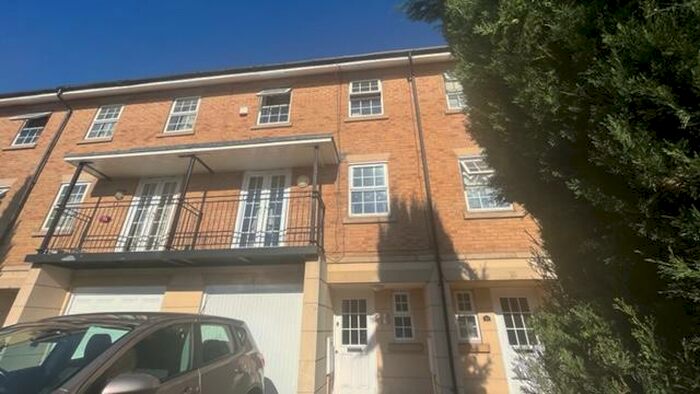 4 Bedroom House To Rent In Johnson Court, Northampton, NN4