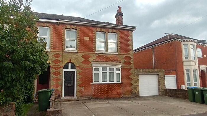 6 Bedroom Semi Detached House To Rent In Westridge Road, Southampton, SO17