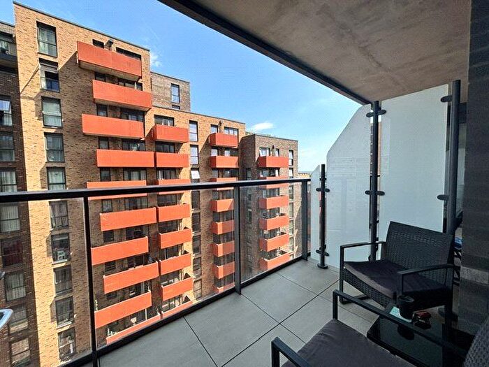 Property To Rent In Prince Regent Road, Hounslow, TW3