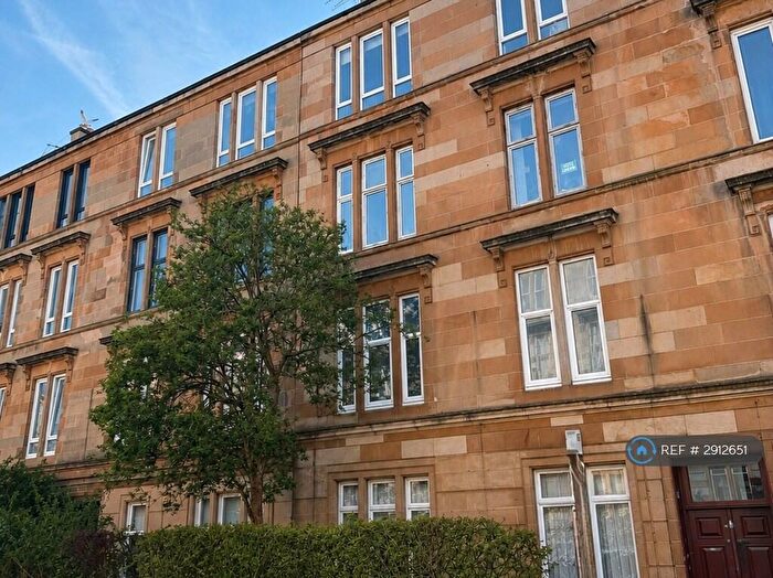 2 Bedroom Flat To Rent In Roslea Drive, Glasgow, G31