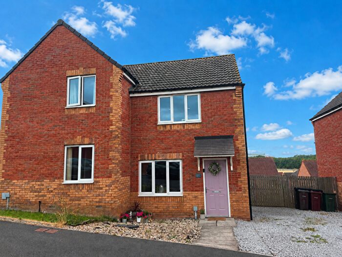 2 Bedroom Semi-Detached House For Sale In Wedgewood Way, Knottingley, WF11