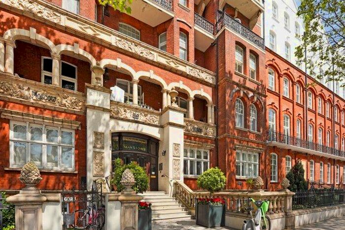 2 Bedroom Flat To Rent In Cromwell Road, London, SW5