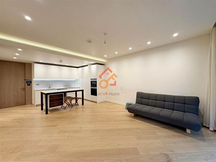 2 Bedroom Flat To Rent In Wood Crescent, London, W12