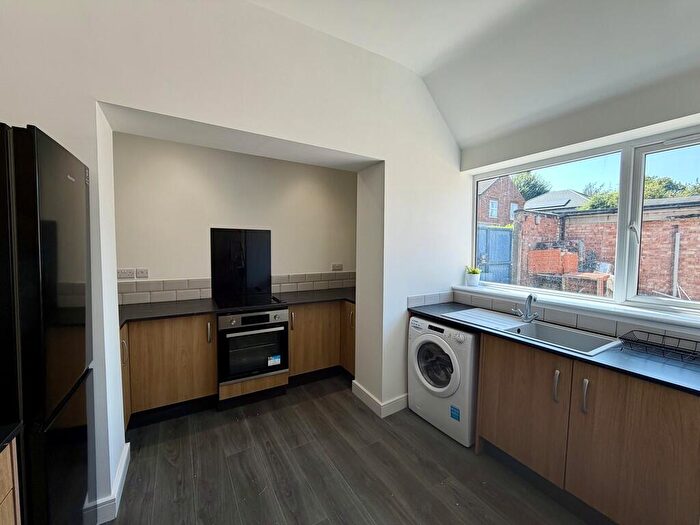 3 Bedroom Apartment To Rent In Nottingham Road, Loughborough, LE11