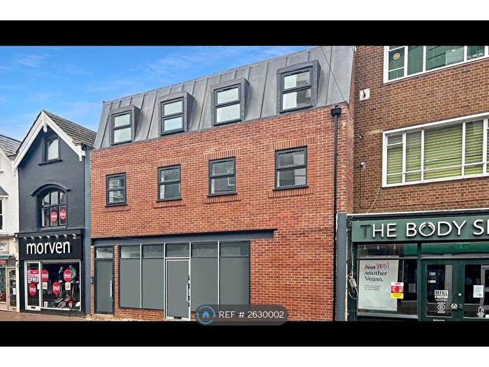 1 Bedroom Flat To Rent In High Street, Aylesbury, HP20