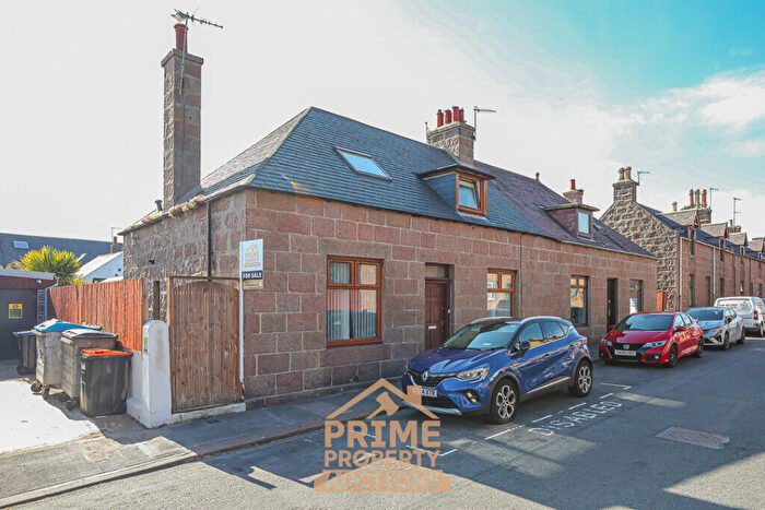 4 Bedroom Semi-Detached House For Sale In Skelton Street, Peterhead, AB42