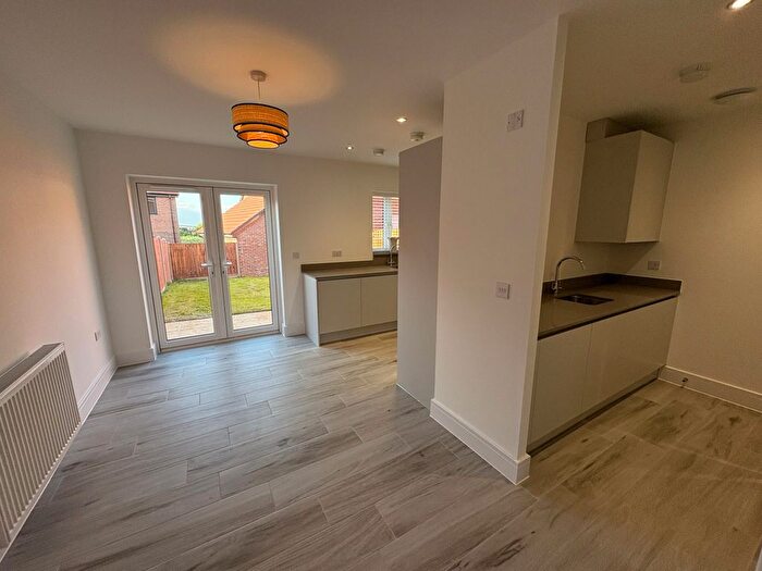 3 Bedroom Semi-Detached House To Rent In Mulberry Crescent, Goffs Oak, EN7