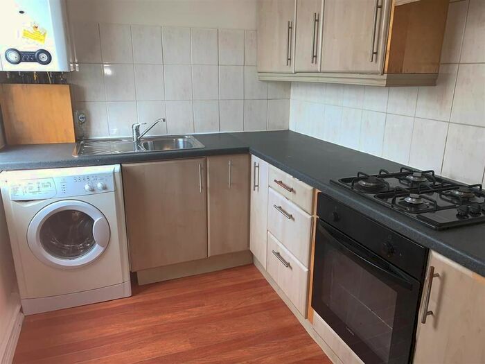 2 Bedroom Property To Rent In Flat 4, 29 Mansfield Road, Sutton In Ashfield, Nottinghamshire NG17