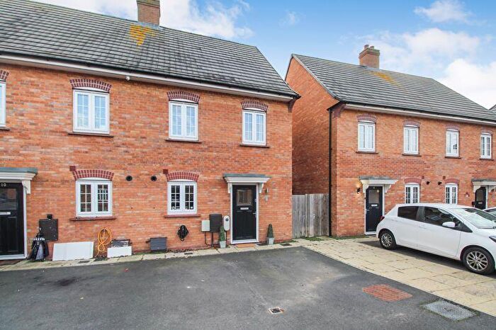 3 Bedroom Semi-Detached House For Sale In Saxon Gold Drive, Stewartby, MK43