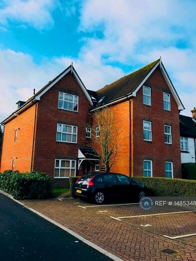 2 Bedroom Flat To Rent In London Road, East Grinstead, RH19