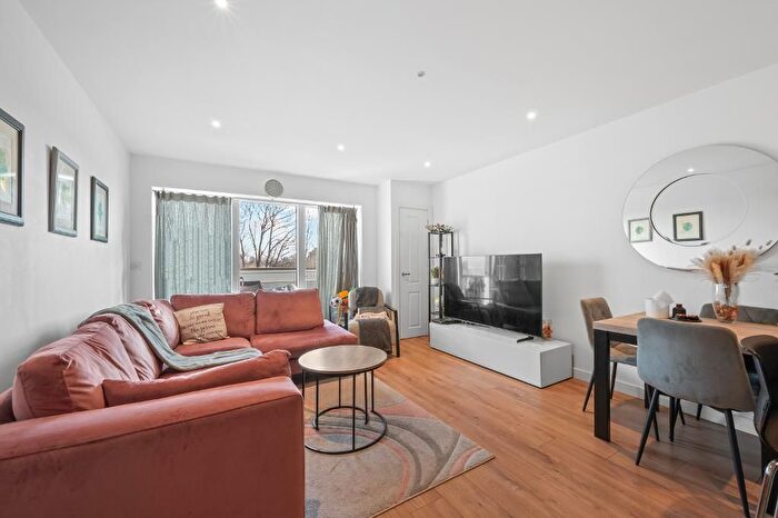 2 Bedroom Flat To Rent In Hero, Kingston Road, London, SW20