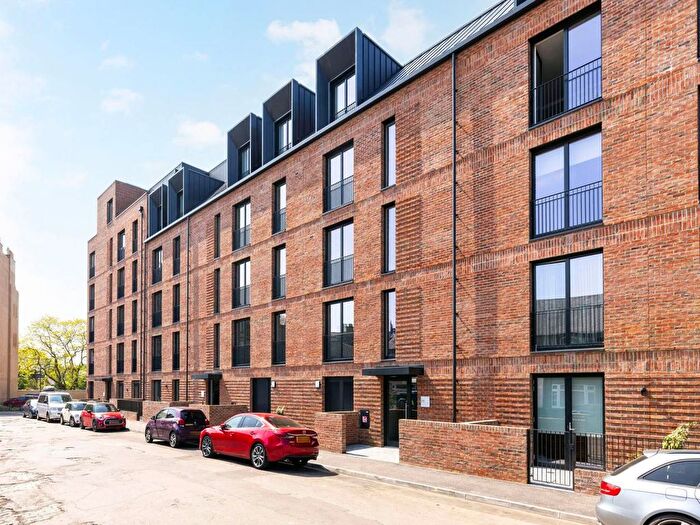 1 Bedroom Flat To Rent In Temple Park Crescent, Polwarth, Edinburgh, EH11