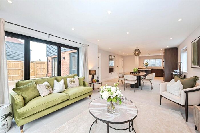 5 Bedroom Detached House For Sale In Huntersfield Farm, Fairlawn Road, Banstead, Surrey, SM7