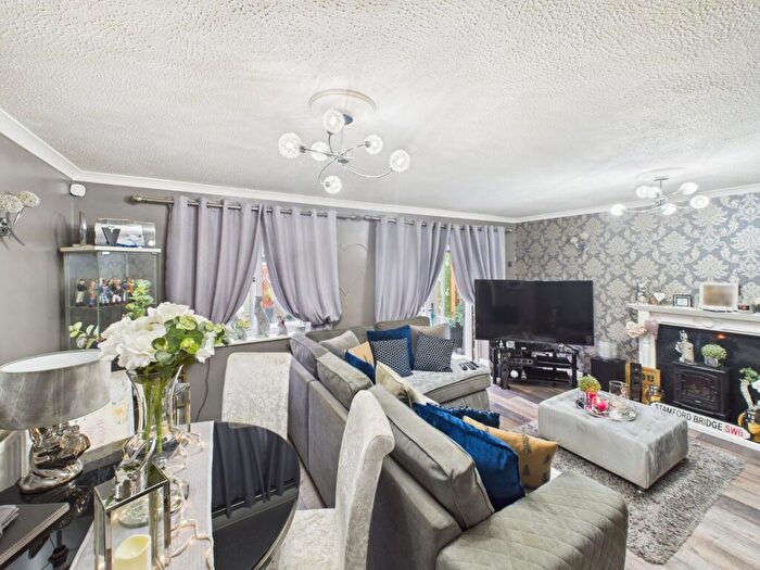 3 Bedroom Terraced House For Sale In New Road, Datchet, Slough, Berkshire, SL3