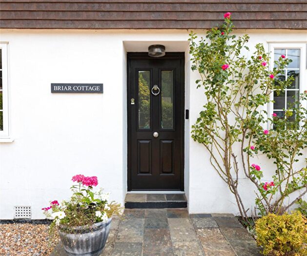 5 Bedroom Detached House For Sale In Southview Road, Headley Down, Hampshire, GU35