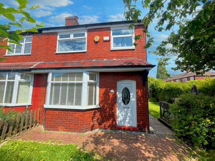 3 Bedroom Semi-Detached House To Rent In St. Georges Road, Droylsden, M43