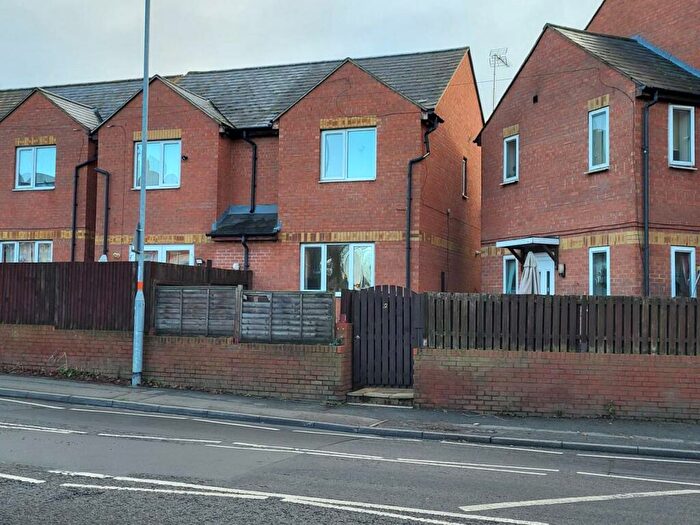 3 Bedroom Semi-Detached House To Rent In Peck Way, Rushden, NN10