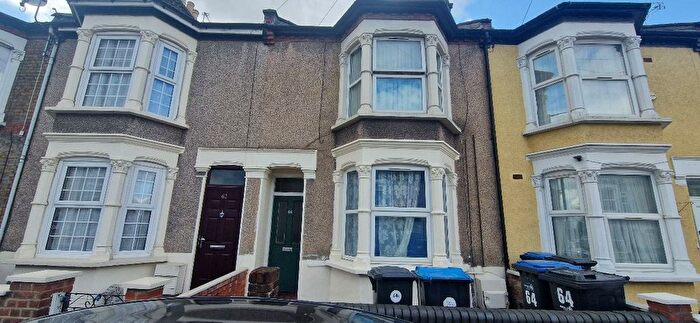 2 Bedroom Flat To Rent In Bury Street, London, N9