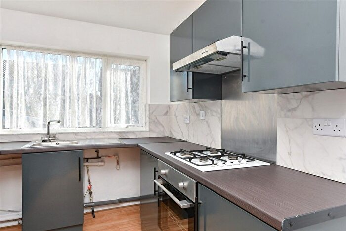 3 Bedroom End Terrace House For Sale In Irvine Drive, Margate, Kent, CT9