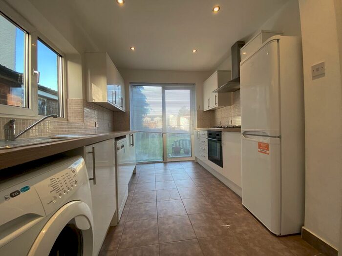 4 Bedroom Property To Rent In Thornton Road, Girton, CB3