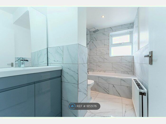 1 Bedroom Flat To Rent In Lennard Road, Croydon, CR0