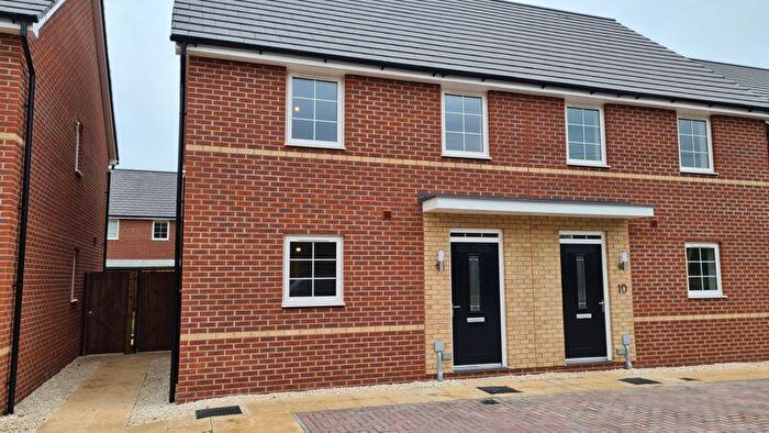 3 Bedroom Semi-Detached House To Rent In Chelburn Grove, Hampton Water, Peterborough, PE7