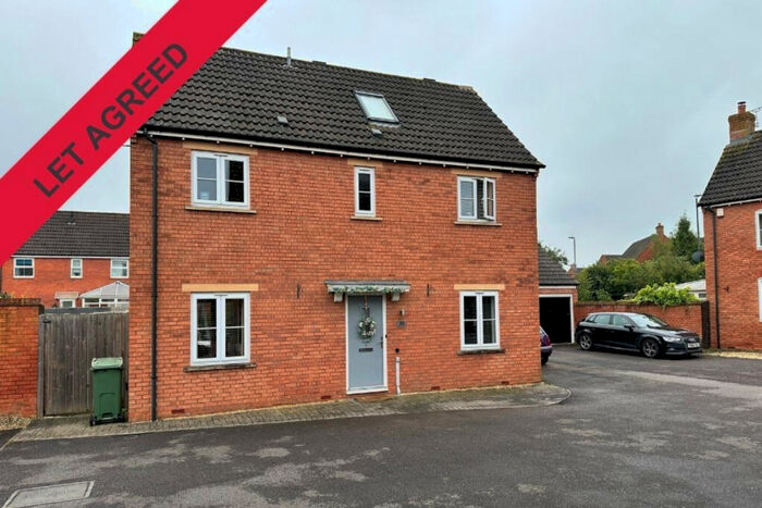 4 Bedroom Detached House To Rent In Bellflower Road, Tewkesbury, GL20