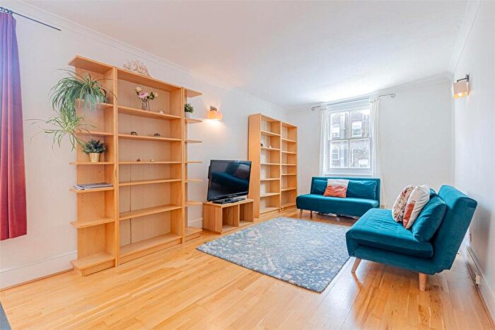 2 Bedroom Apartment For Sale In Burton Road, London, NW6