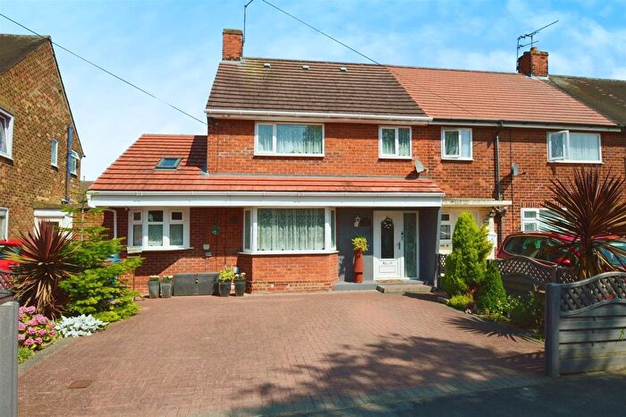 3 Bedroom End Of Terrace House For Sale In Mortimer Avenue, Anlaby, Hull, HU10