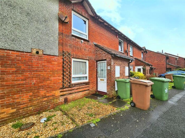 2 Bedroom House To Rent In Holloway Gardens, Plymouth, Devon, PL9