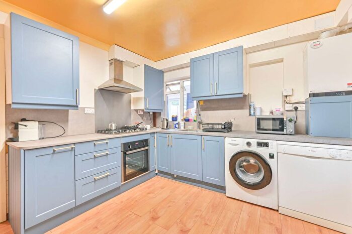 4 Bedroom Semi-detached House To Rent In Lyon Park Avenue, Wembley, HA0