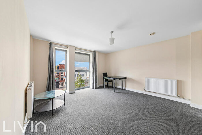 2 Bedroom Flat To Rent In City House, Croydon, CR0