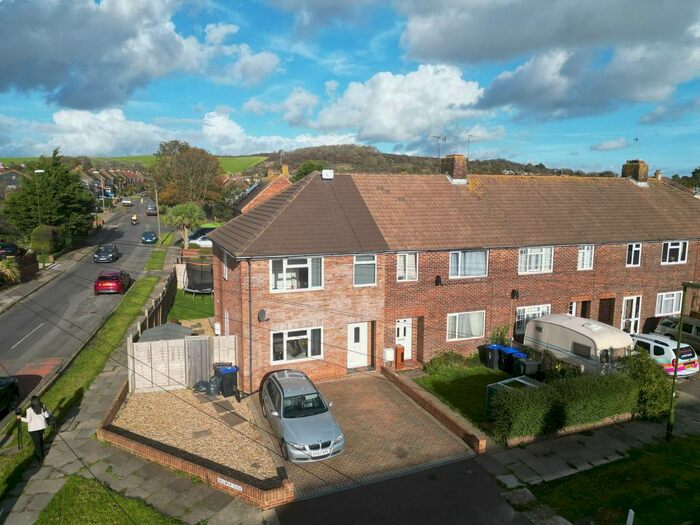 3 Bedroom End Of Terrace House To Rent In Halewick Close, Sompting, BN15
