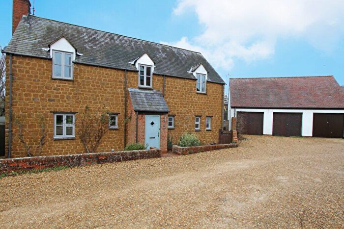 4 Bedroom Detached House To Rent In Bean Acre Road, Hook Norton, Oxon, OX15