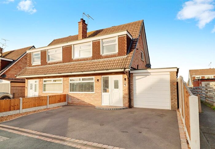 3 Bedroom Semi Detached House For Sale In Langdale Road, Wistaston, Crewe, CW2