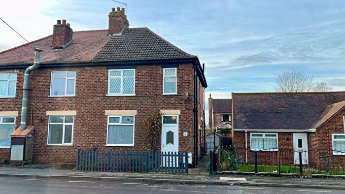 3 Bedroom Semi Detached House For Sale In Station Road, Hibaldstow, DN20