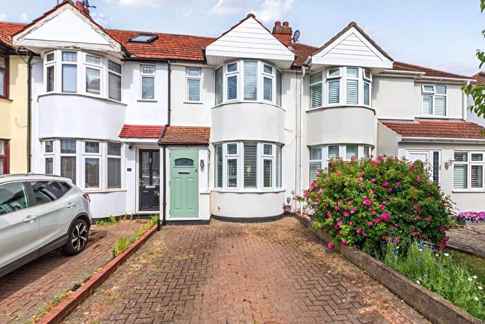 2 Bedroom Terraced House For Sale In Burnt Oak Lane, Sidcup, DA15