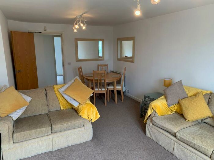 2 Bedroom Flat To Rent In Messina House, Vellacott Close, Cardiff, CF10