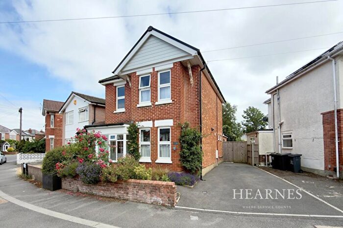 4 Bedroom Detached House For Sale In Naseby Road, Bournemouth, BH9