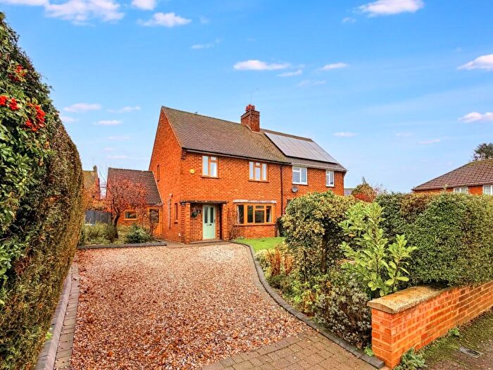 3 Bedroom Semi-Detached House For Sale In School Close, Yelvertoft, NN6