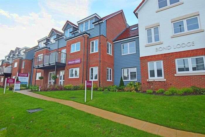 2 Bedroom Property For Sale In High Street, Rainham, Gillingham, ME8