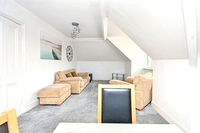 3 Bedroom Flat For Sale In Arlington Road, Eastbourne, BN21