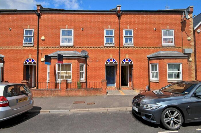 2 Bedroom Flat To Rent In Queens Road, Guildford, GU1